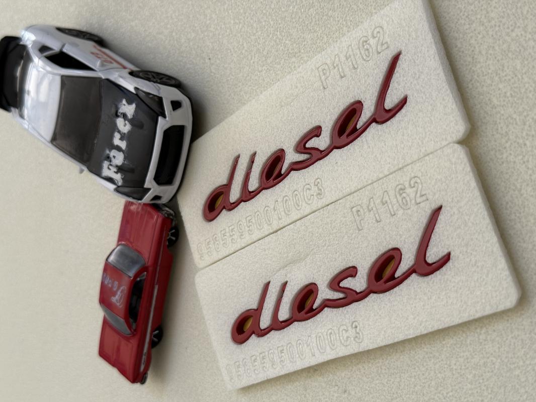 Porsche Diesel Kırmızı Çamurluk Yazısı Seti 2’li 3M 3D ABS