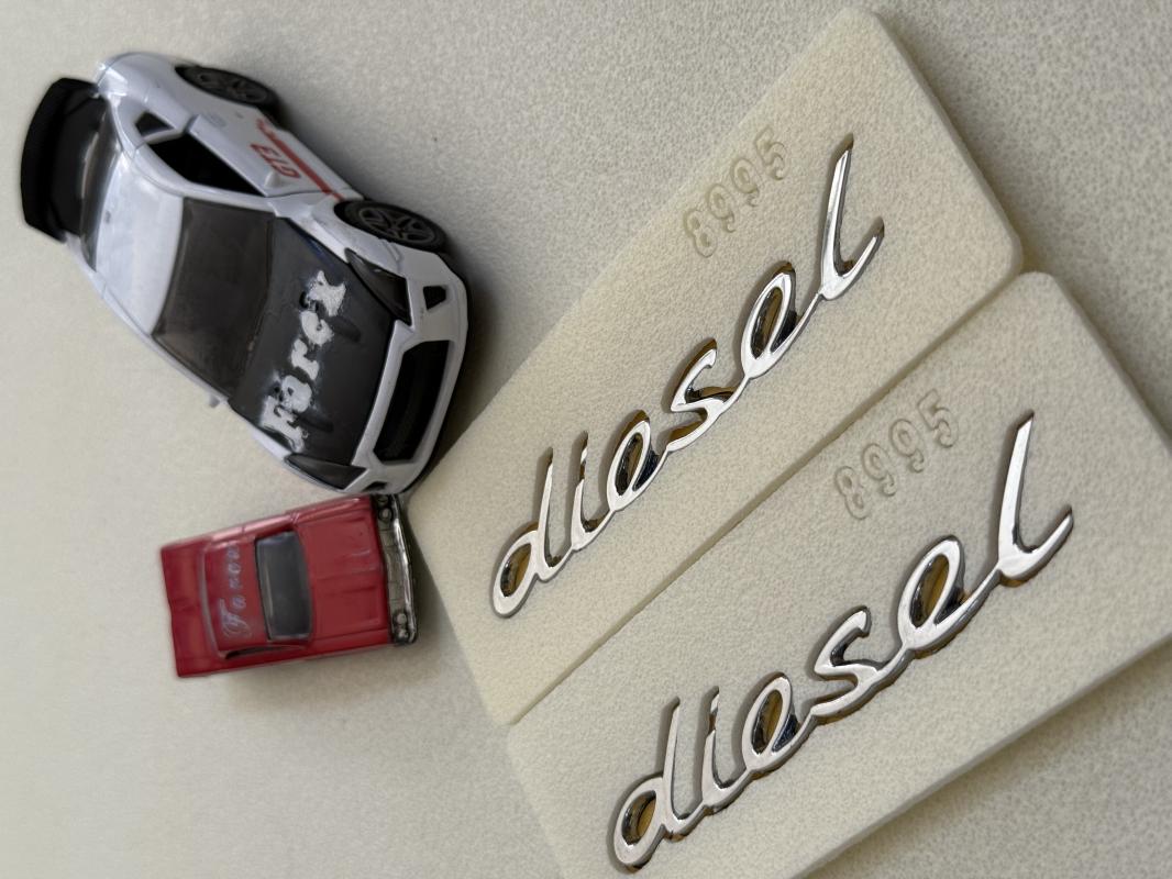 Porsche Diesel Krom Çamurluk Yazısı Seti 2’li 3M 3D ABS