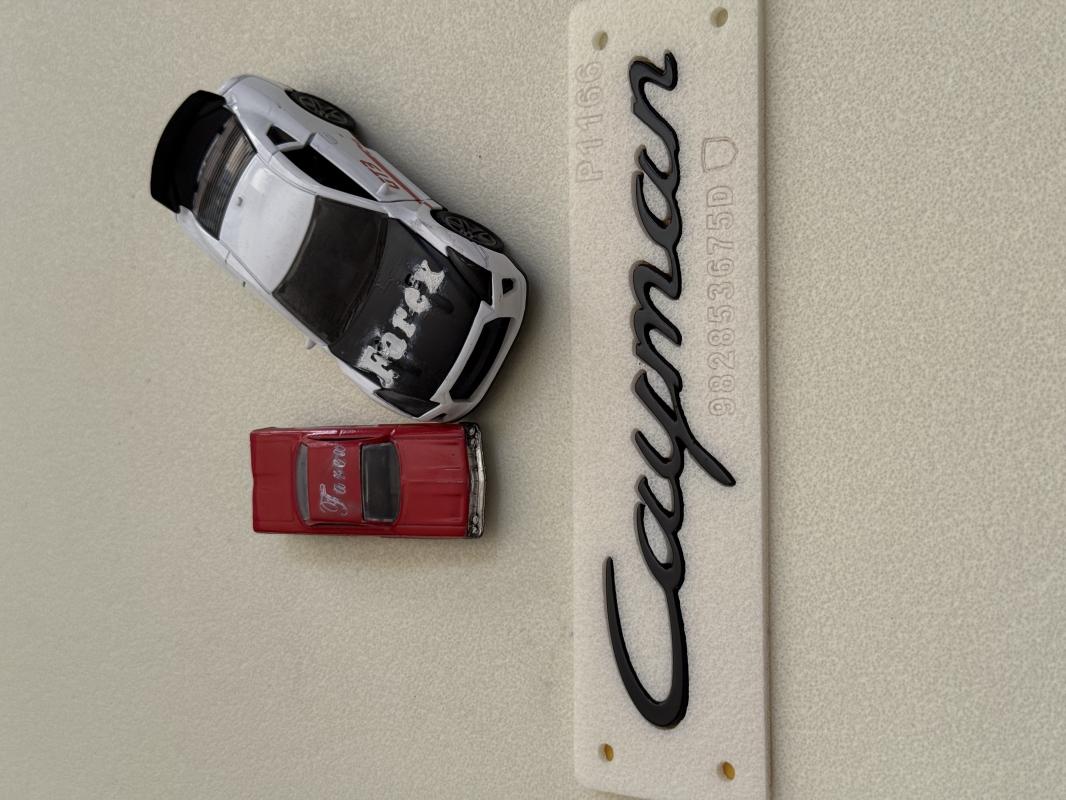 Cayman ( Porsche ) Küçük Boy Piano Black Bagaj Yazısı 3M 3D ABS