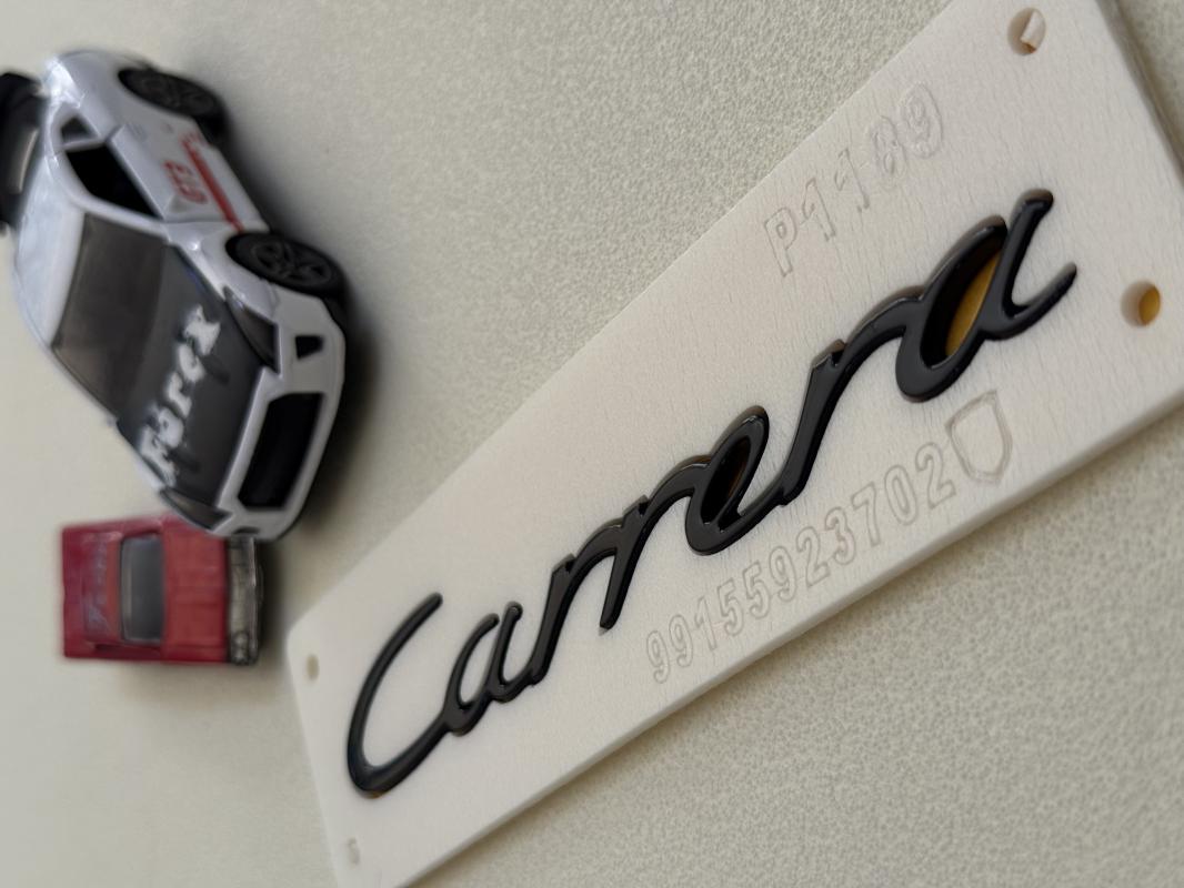 Carrera ( Porsche ) Küçük Boy Piano Black Bagaj Yazısı 3M 3D ABS