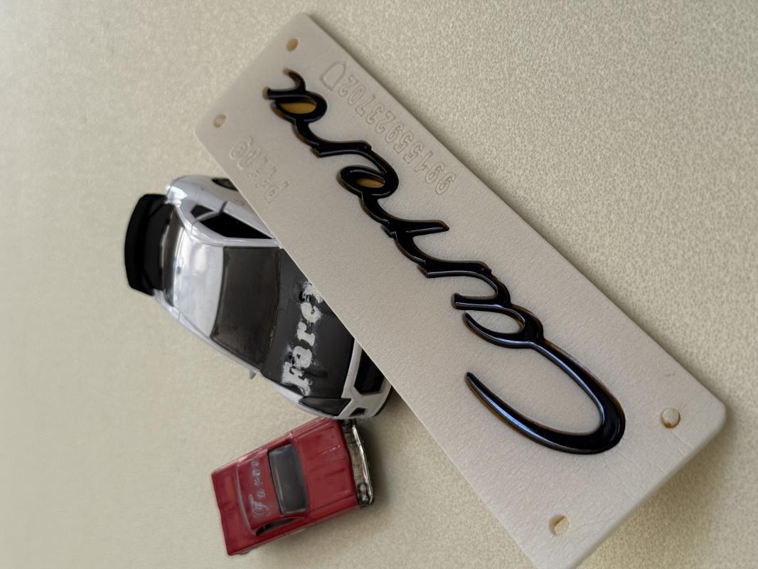 Carrera ( Porsche ) Küçük Boy Piano Black Bagaj Yazısı 3M 3D ABS