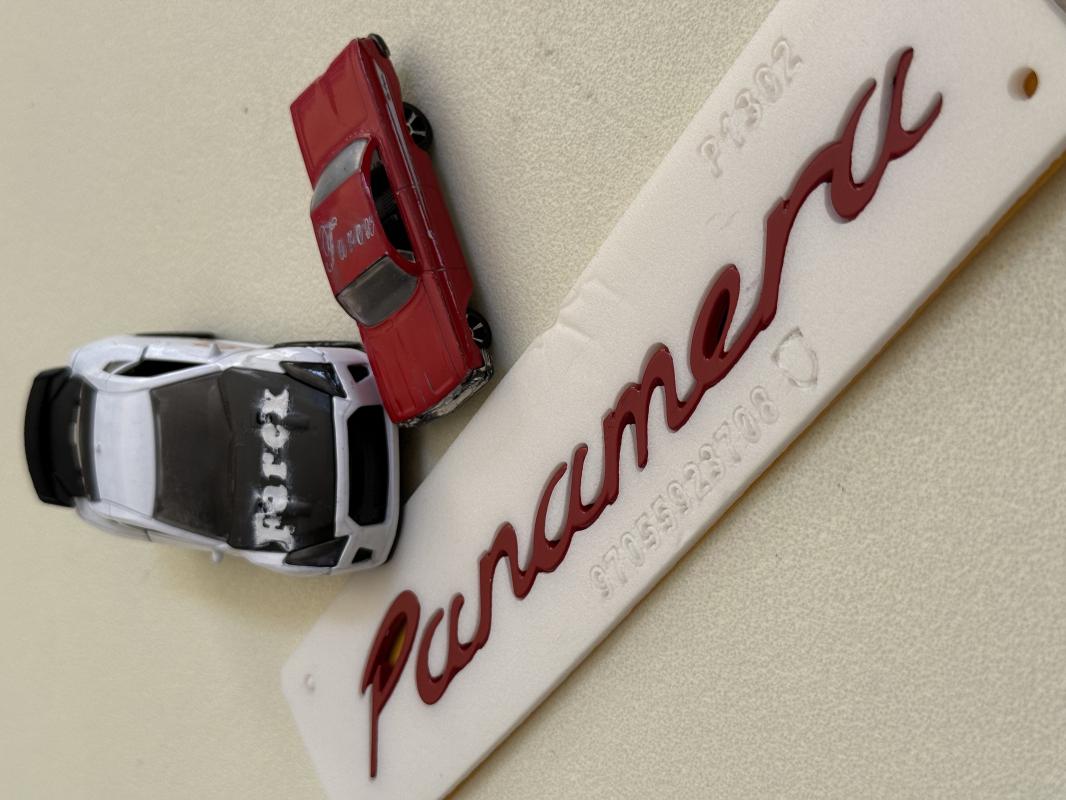 Panamera Kırmızı Küçük Boy Bagaj Yazısı 3M 3D ABS