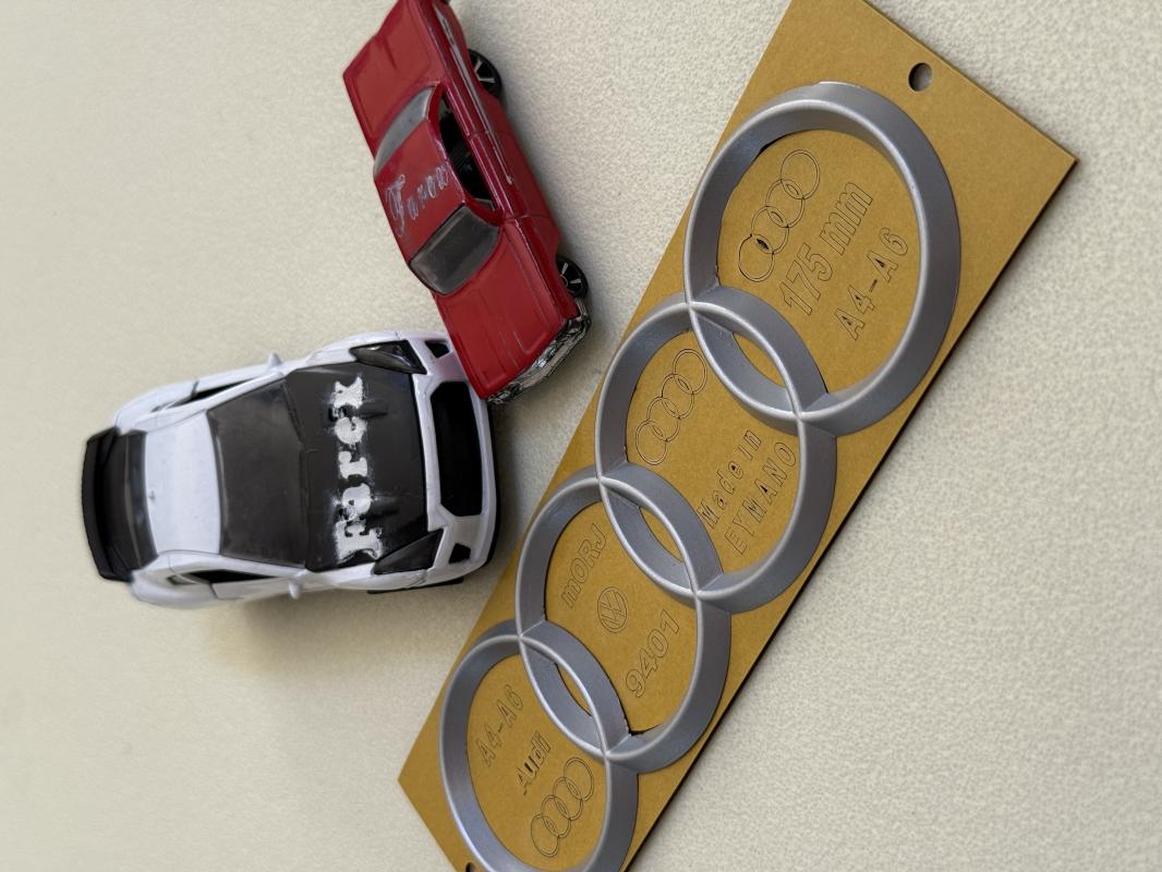 Audi Gri Bagaj Arması 3M 3D ABS