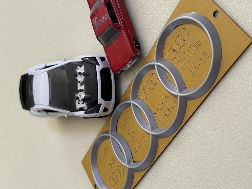 Audi Gri Bagaj Arması 3M 3D ABS