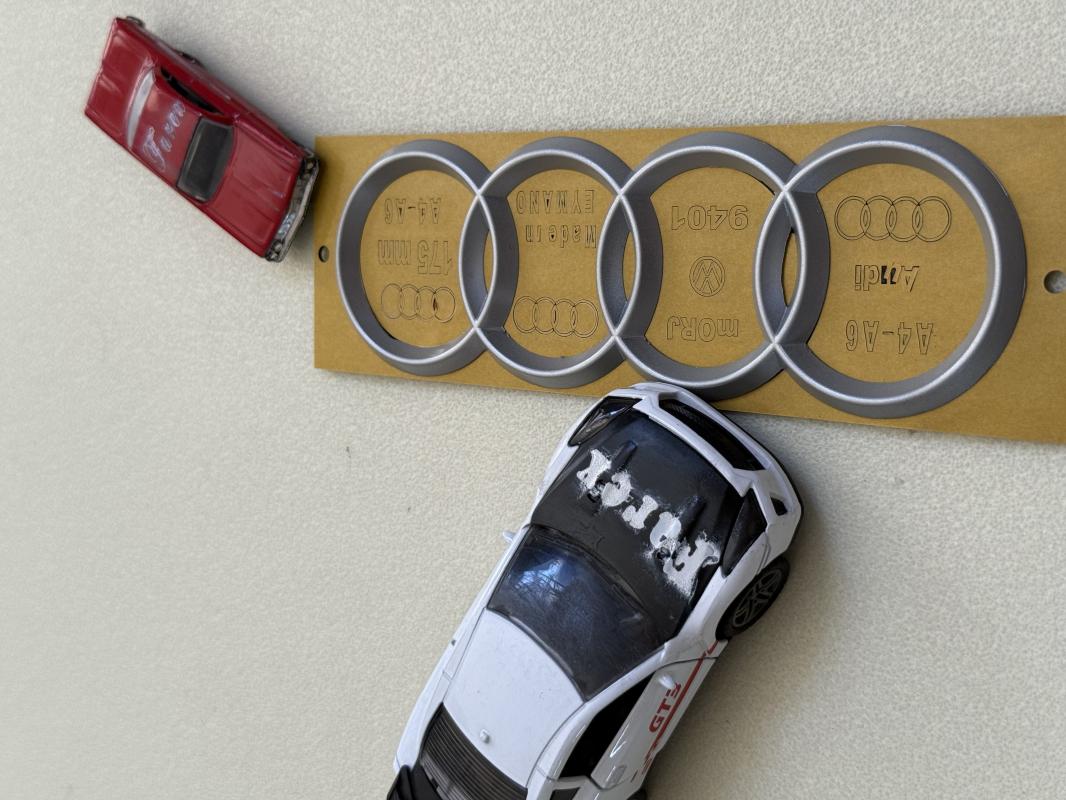 Audi Gri Bagaj Arması 3M 3D ABS
