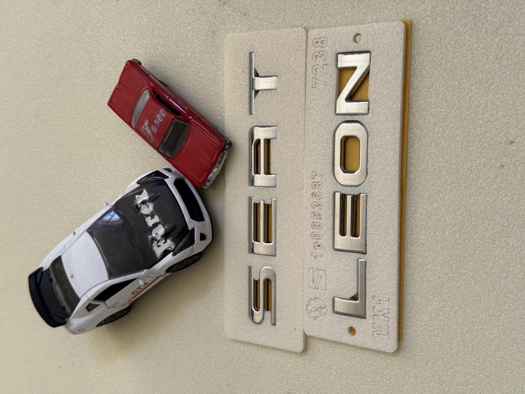 Seat ve Leon Krom Bagaj Yazısı Seti 2’li 3M 3D ABS
