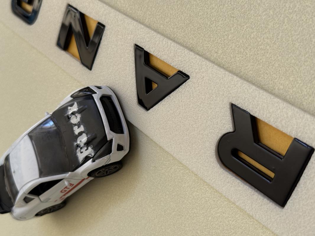 Ranger Ön Panjur Piano Black Yeni Nesil Boşluklu Yazısı 3M 3D ABS