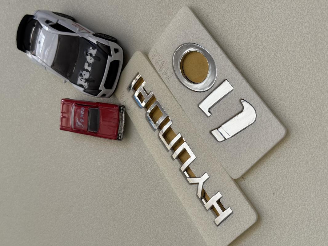 Hyundai ve i10 Krom Bagaj Yazısı Seti 2’li 3M 3D ABS