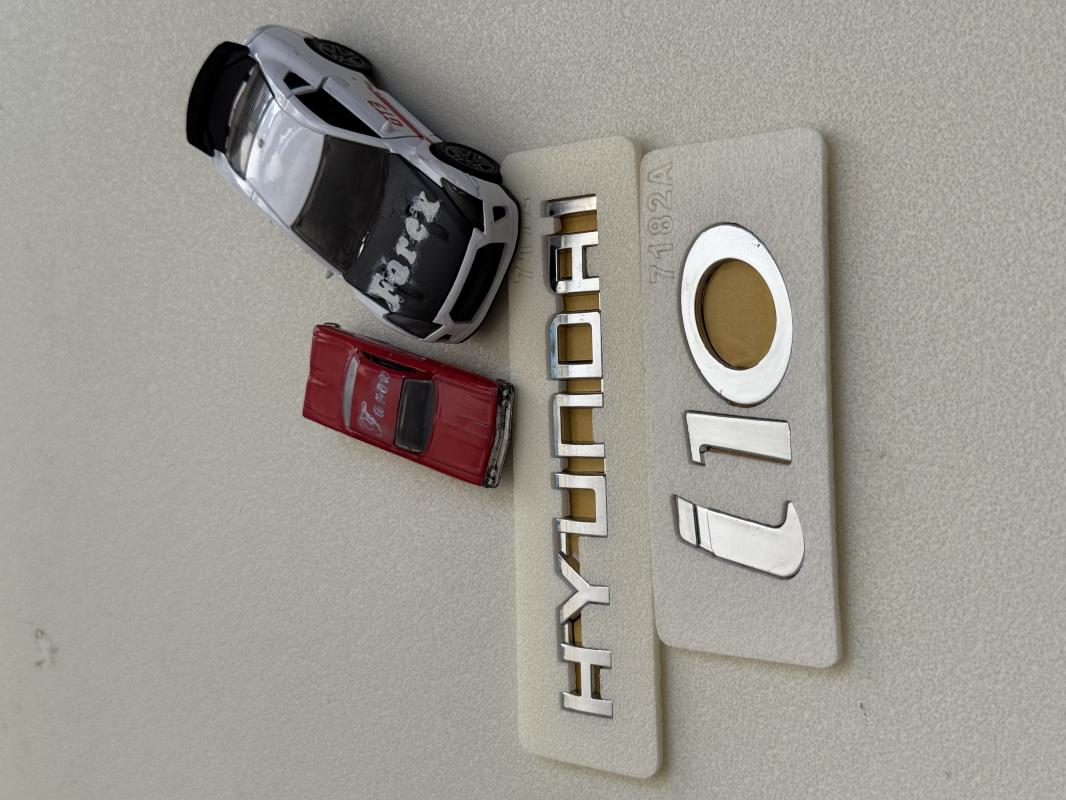 Hyundai ve i10 Krom Bagaj Yazısı Seti 2’li 3M 3D ABS