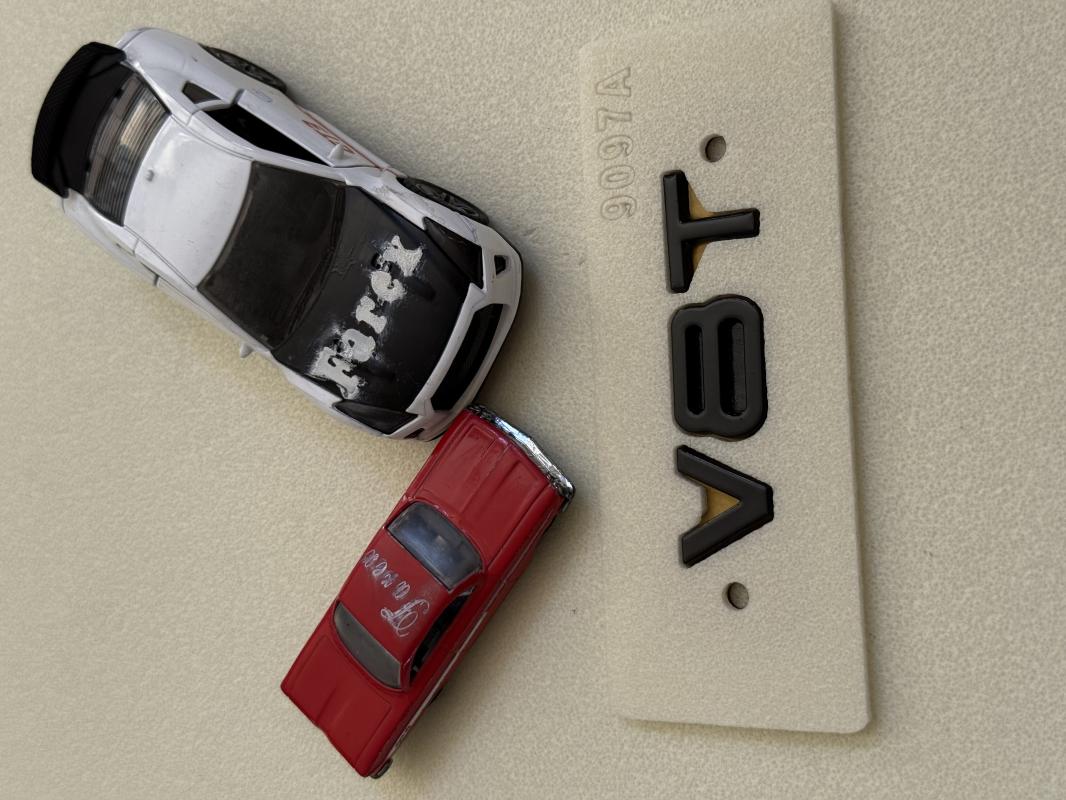 V8T Piano Black Bagaj Yazısı 3M 3D ABS