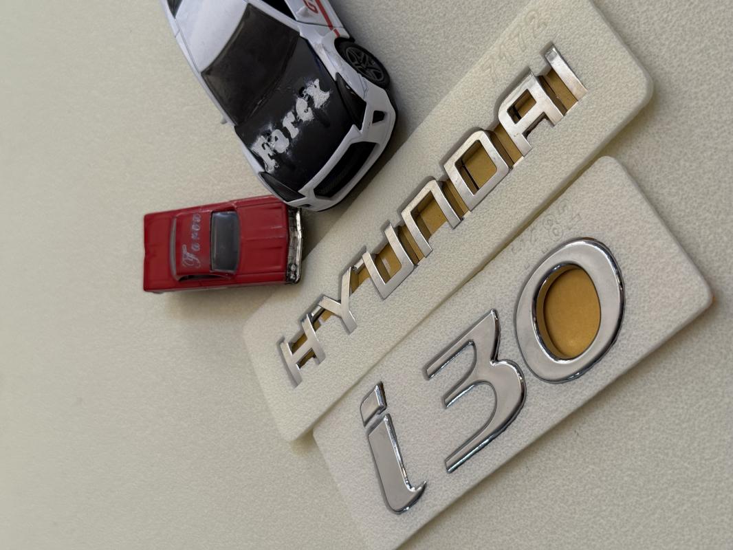 Hyundai ve i30 Krom Bagaj Yazısı Seti 2’li 3M 3D ABS