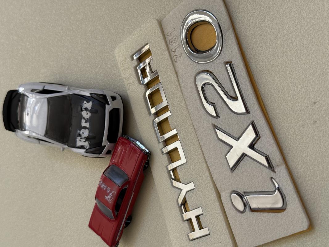 Hyundai ve ix20 Krom Bagaj Yazısı Seti 2’li 3M 3D ABS