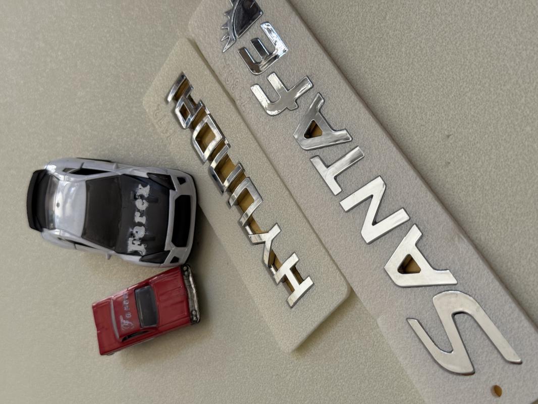 Hyundai ve SantaFe Krom Bagaj Yazısı Seti 2’li 3M 3D ABS