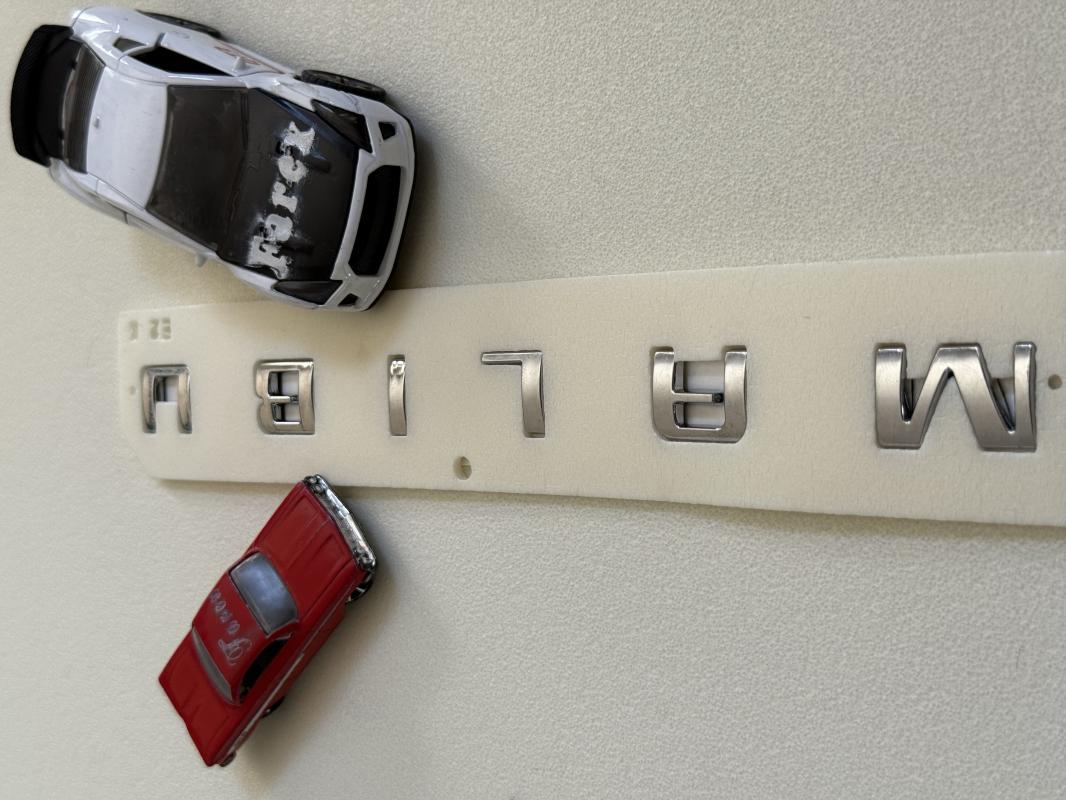 Chevrolet Malibu Yeni Nesil Boşluklu Krom Bagaj Yazısı 3M 3D ABS