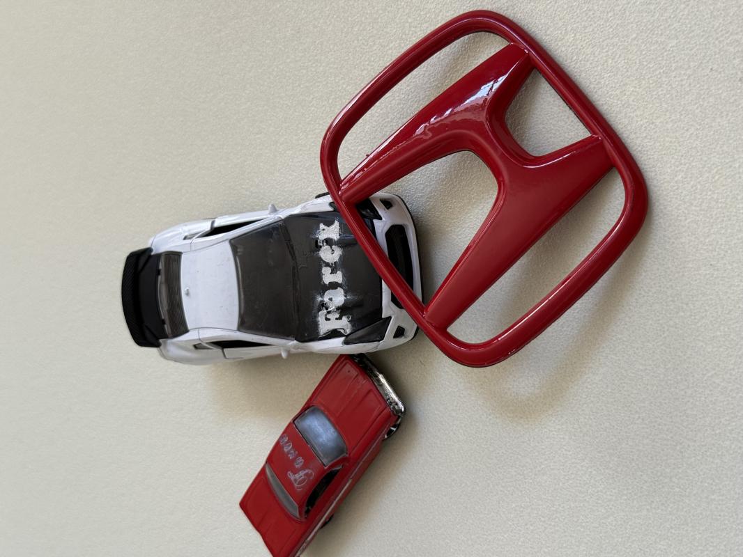 Honda Kırmızı Panjur Arması 3M 3D ABS