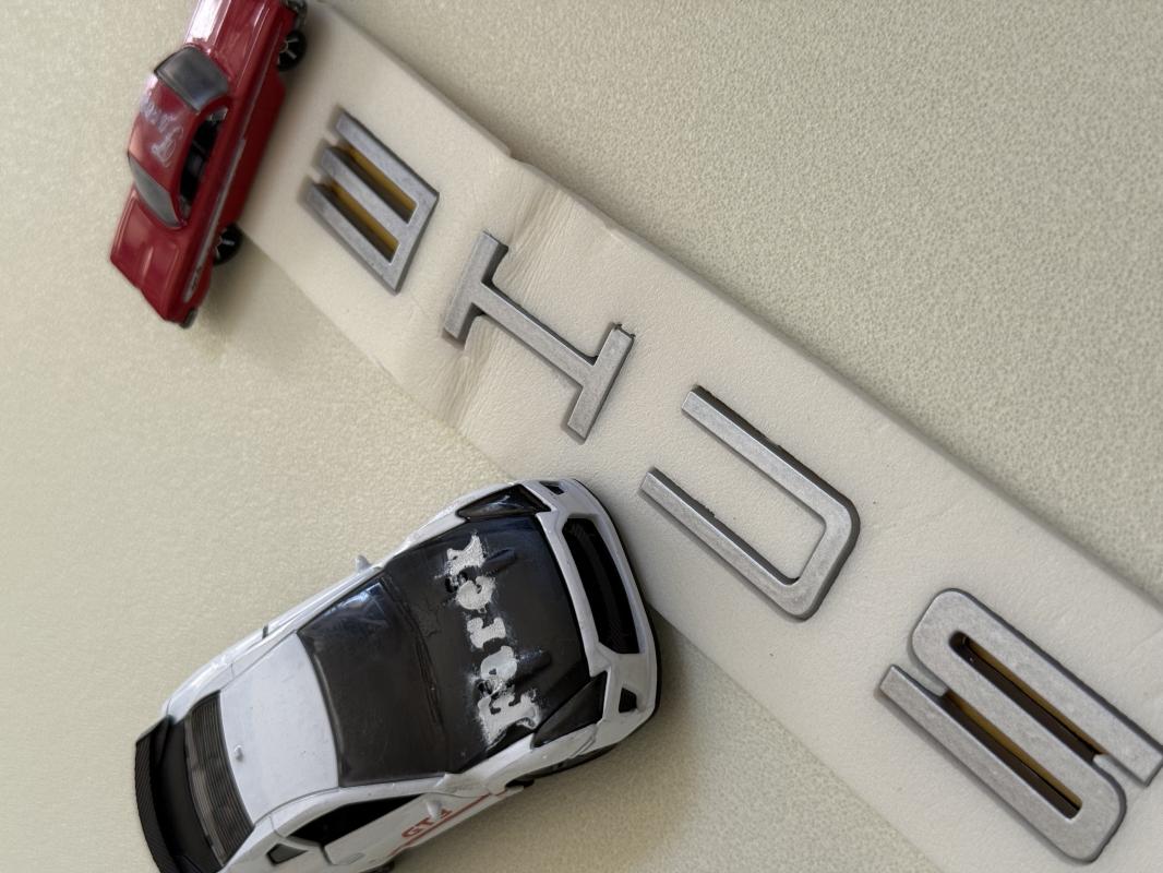 Porsche Yeni Nesil Boşluklu Gri Bagaj Yazısı 3M 3D ABS