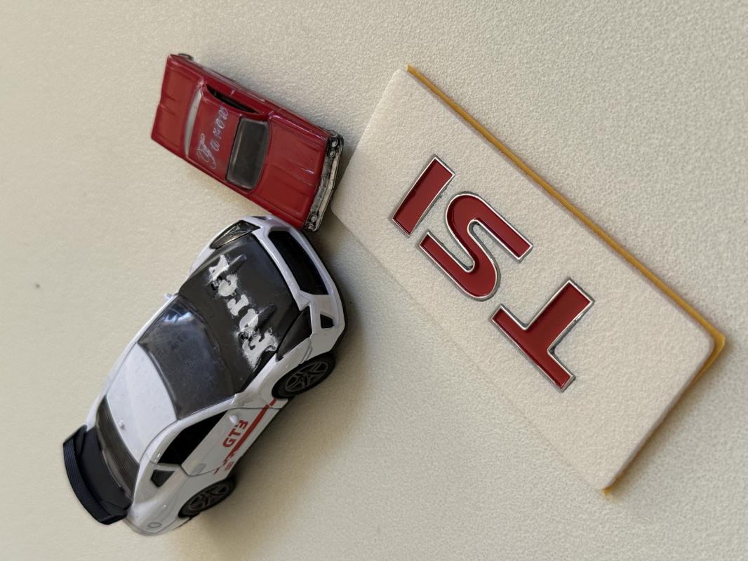 Volkswagen TSI Büyük Boy Kırmızı Bagaj Yazısı 3M 3D ABS