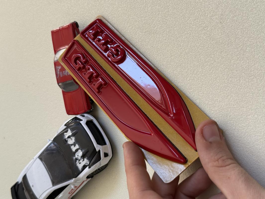 Volkswagen Kırmızı GTI Bıçak Çamurluk Arması 3M 3D ABS