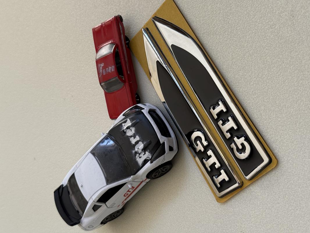 Volkswagen Piano Black GTI Bıçak Çamurluk Arması 3M 3D ABS