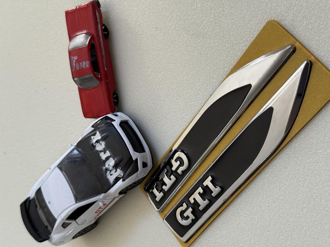 Volkswagen Piano Black GTI Bıçak Çamurluk Arması 3M 3D ABS