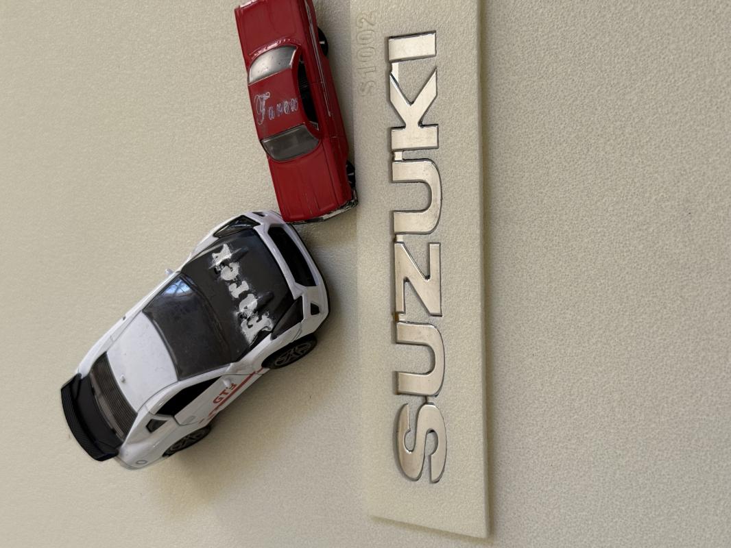 Suzuki Krom Bagaj Yazısı 3M 3D ABS