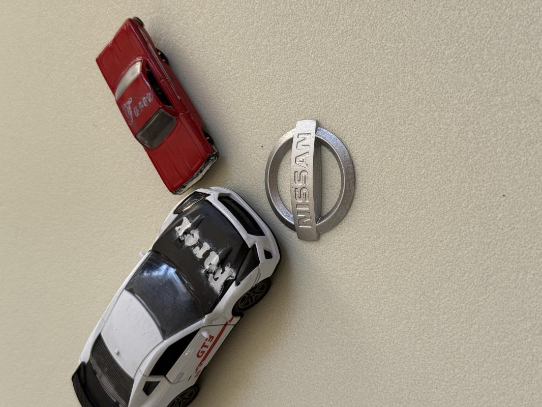Nissan Gri Direksiyon Arması 3M 3D ABS
