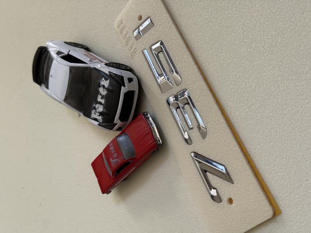 Bmw 735i Krom Bagaj Yazısı 3M 3D ABS