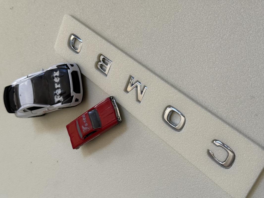 Opel Combo Boşluklu Yeni Nesil Krom Bagaj Yazısı 3M 3D ABS