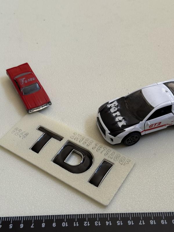 Volkswagen TDI Büyük Boy Piano Black Bagaj Yazısı 3M 3D ABS