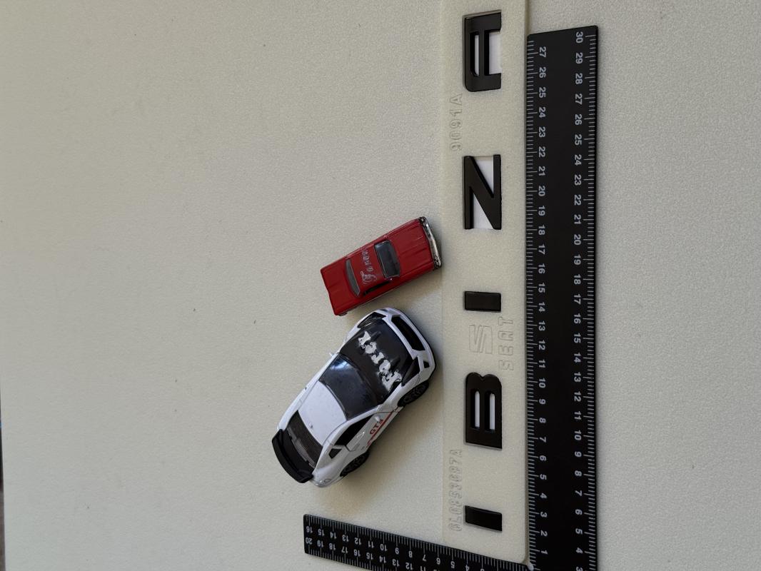 Seat Ibiza Boşluklu Piano Black Bagaj Yazısı 3M 3D ABS
