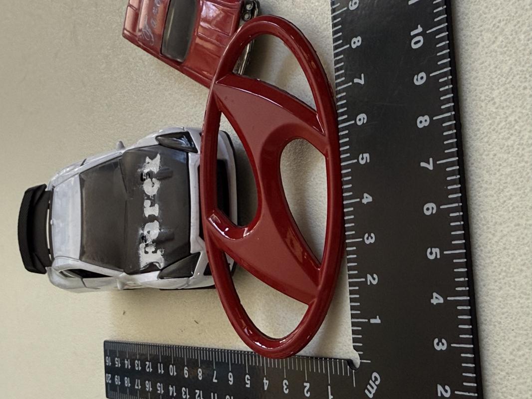 Hyundai Kırmızı Panjur Arması 3M 3D ABS