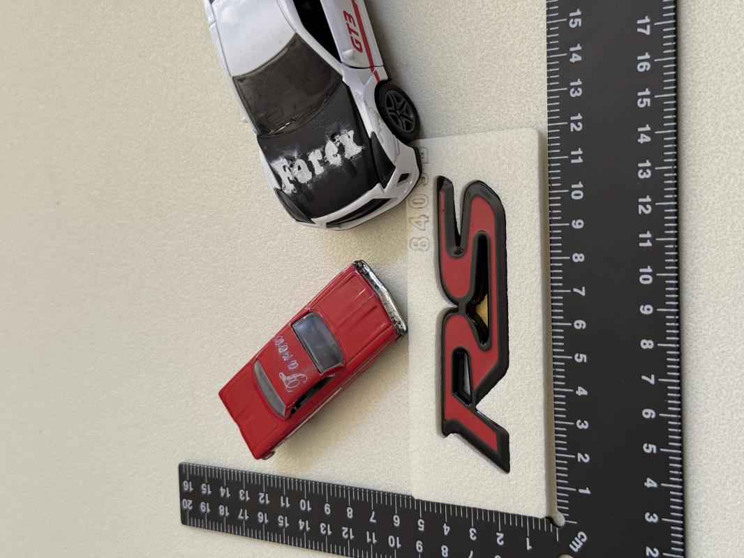 RS Kırmızı-Piano Black Bagaj Yazısı 3M 3D ABS