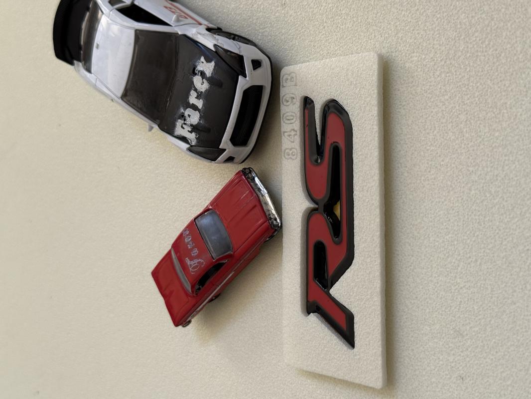 RS Kırmızı-Piano Black Bagaj Yazısı 3M 3D ABS