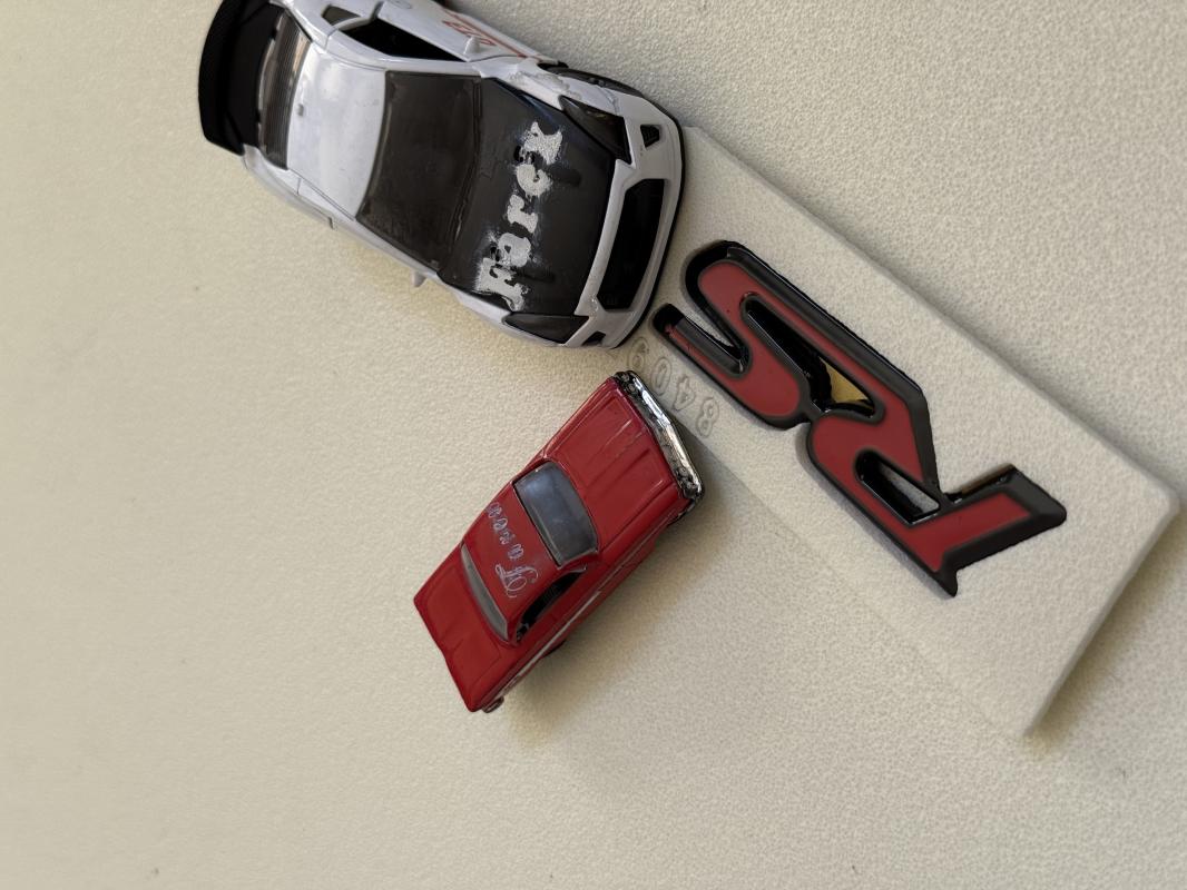 RS Kırmızı-Piano Black Bagaj Yazısı 3M 3D ABS