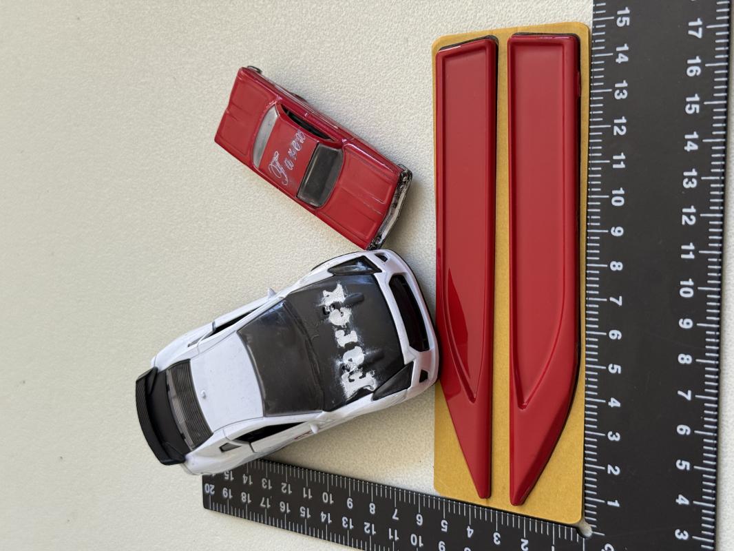 Kırmızı Bıçak Çamurluk Arması Tüm Araçlara Uygun 3M 3D ABS