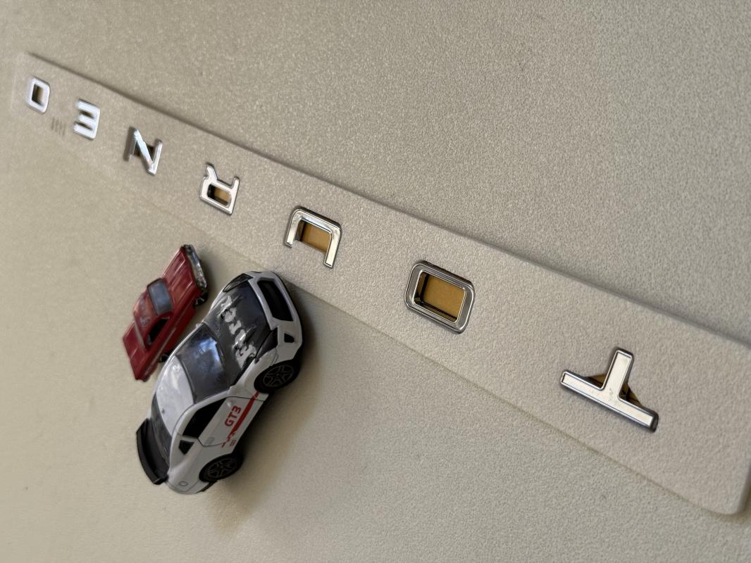 Ford Tourneo Yeni Nesil Boşluklu Krom Bagaj Yazısı 3M 3D ABS