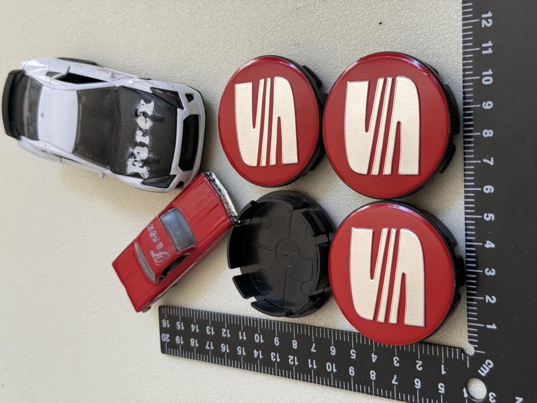 Seat Kırmızı Jant Kapak Arması Seti 4’lü 3M 3D ABS