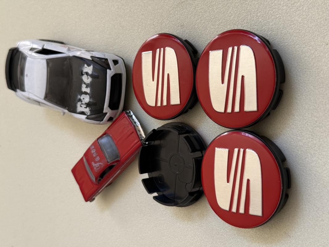 Seat Kırmızı Jant Kapak Arması Seti 4’lü 3M 3D ABS