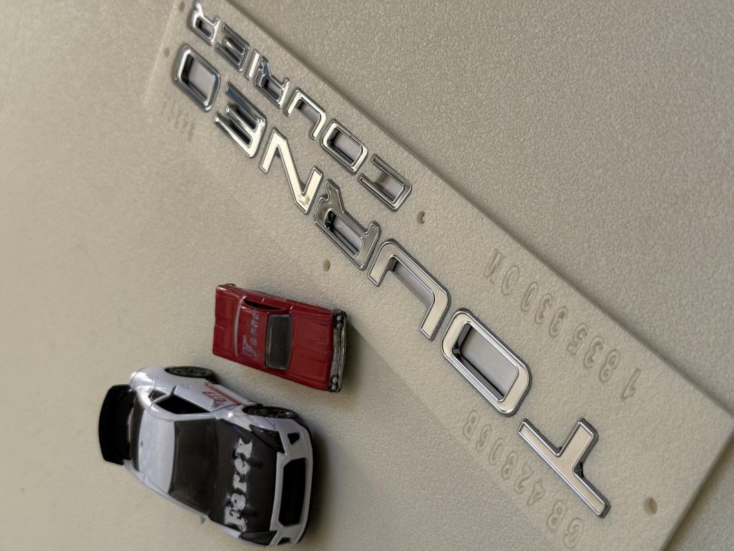 Ford Tourneo Courier Krom Bagaj Yazısı 3M 3D ABS