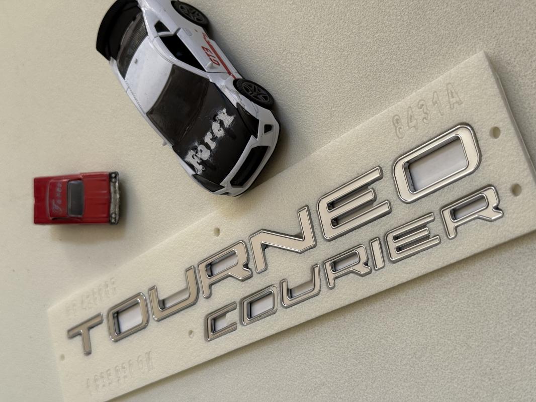 Ford Tourneo Courier Krom Bagaj Yazısı 3M 3D ABS