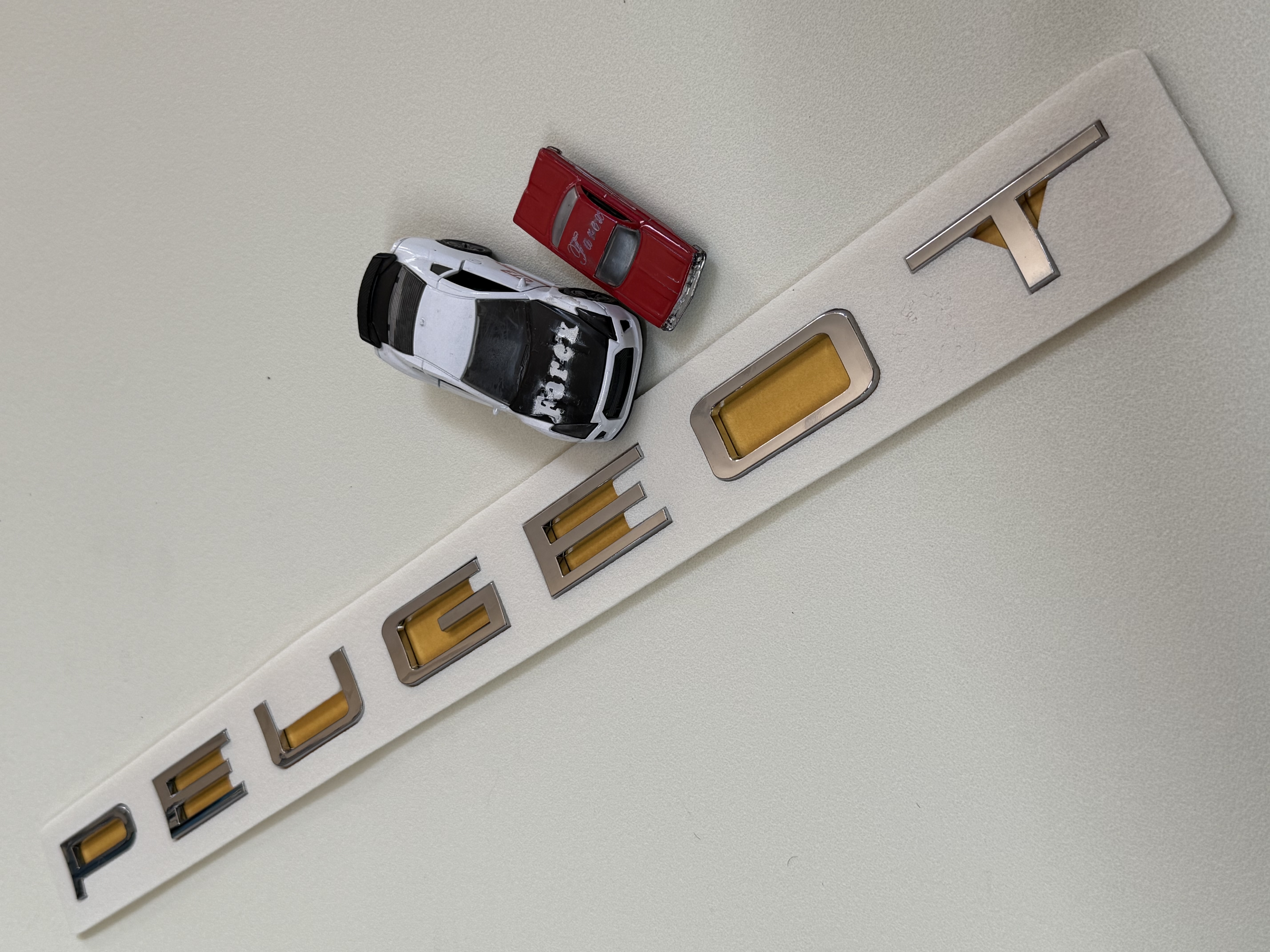 Peugeot Büyük Boy Yeni Nesil Krom Bagaj Yazısı 3M 3D ABS
