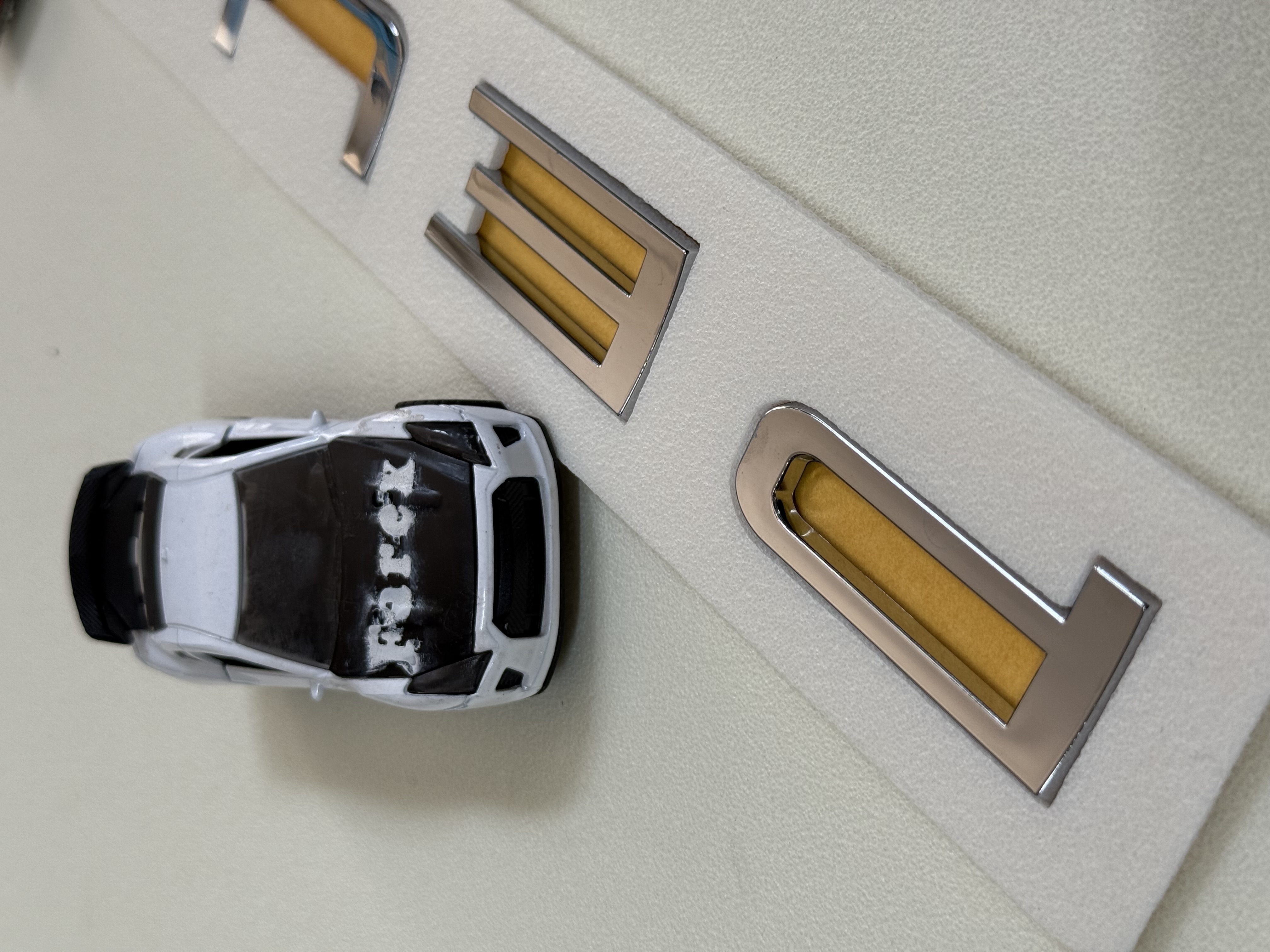 Peugeot Büyük Boy Yeni Nesil Krom Bagaj Yazısı 3M 3D ABS