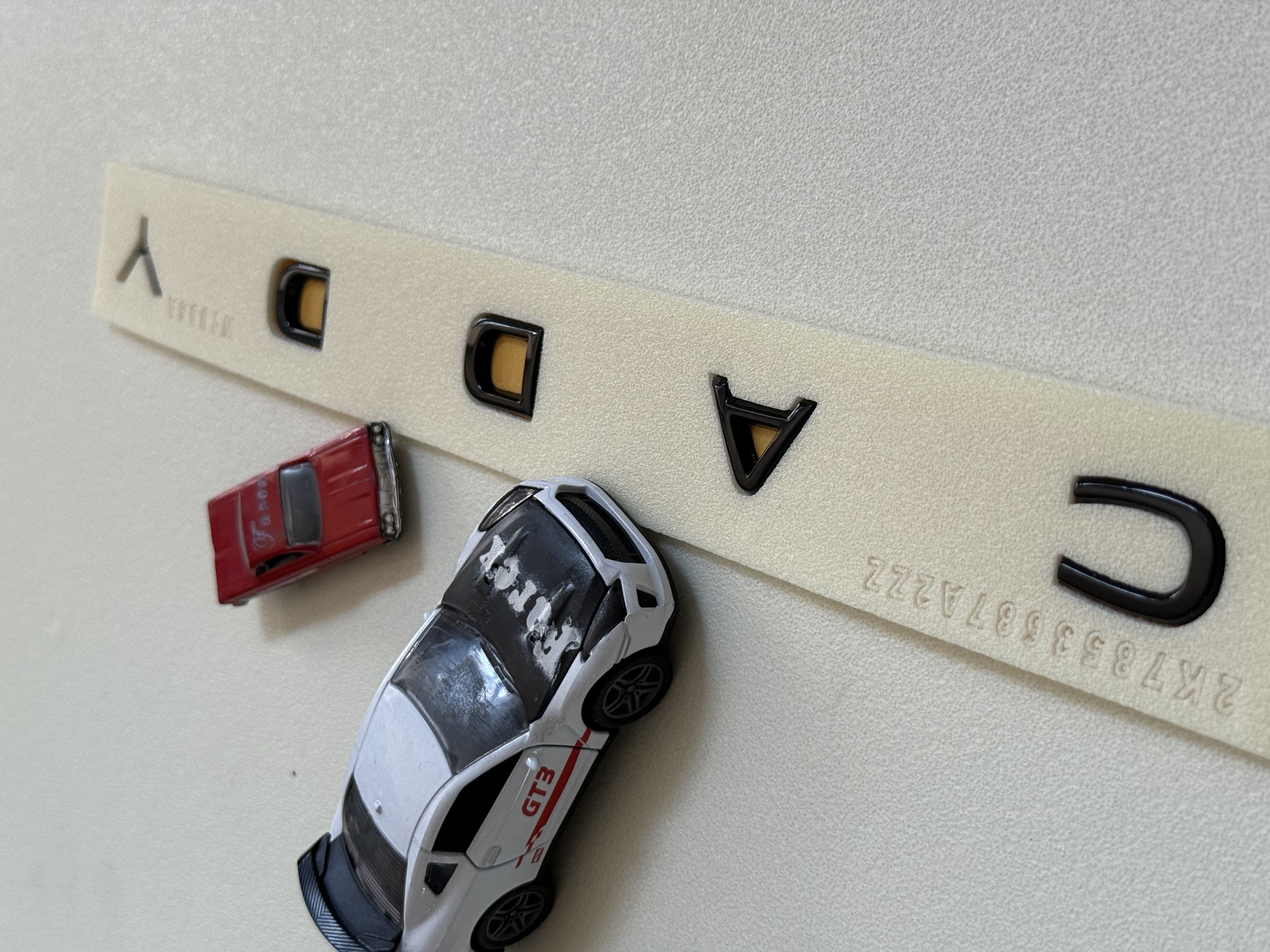 Volkswagen R Büyük Boy Bagaj Arması Yeni Nesil Tüm Araçlara Uygun