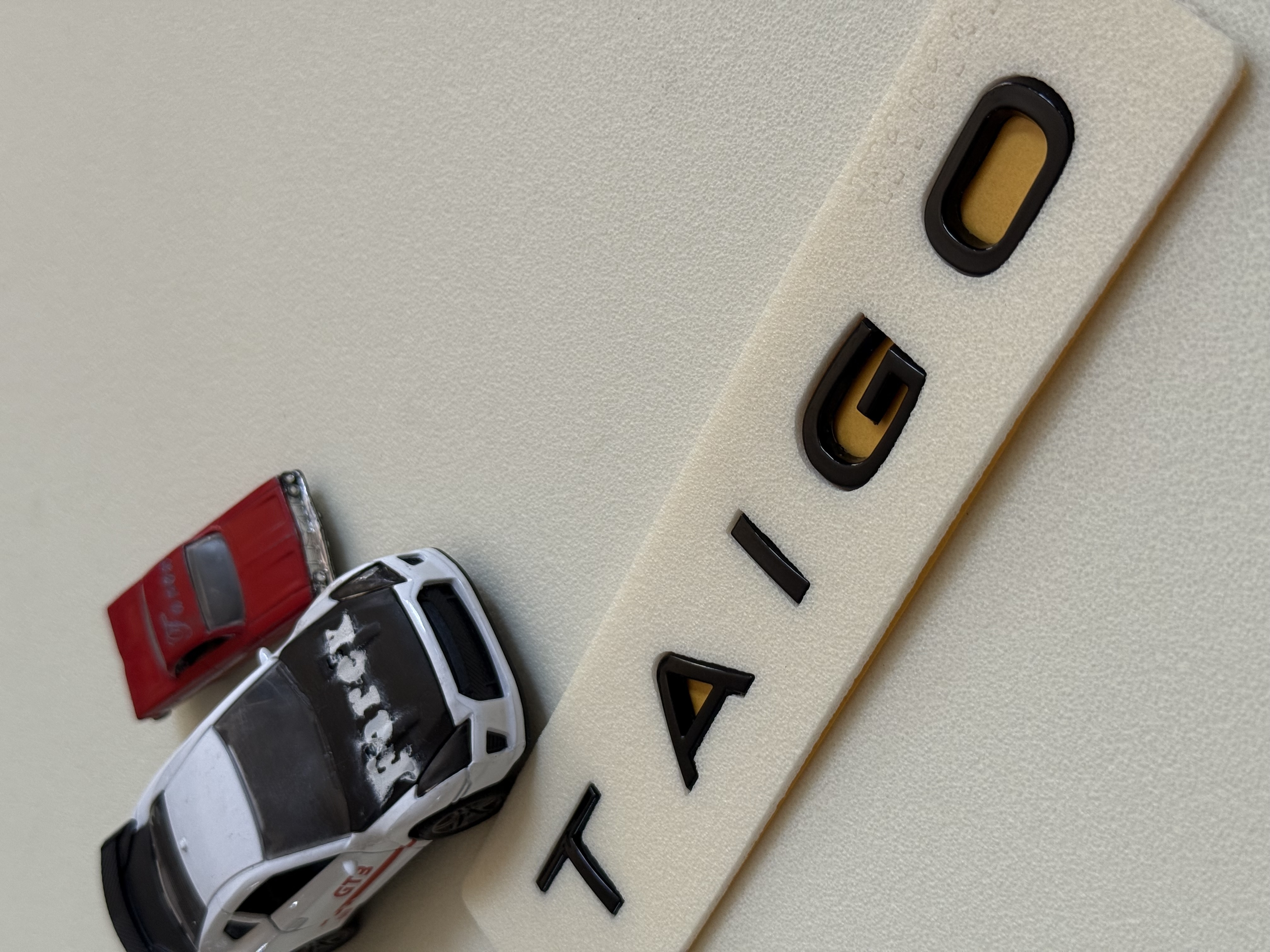 Volkswagen Taigo Piano Black Bagaj Yazısı 3M 3D ABS