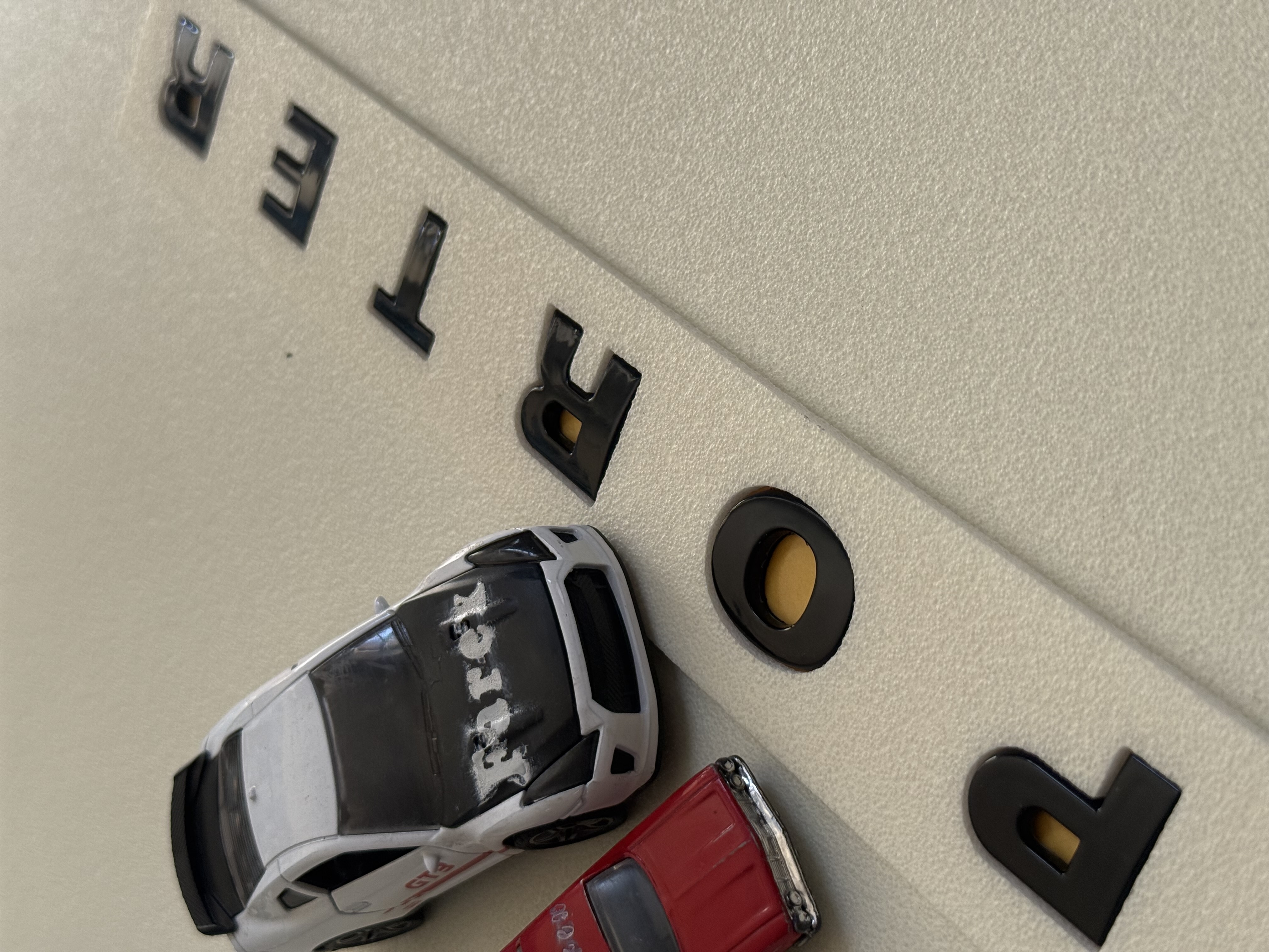 Volkswagen Transporter T4-T5 Boşluklu Piano Black Bagaj Yazısı 3M 3D ABS