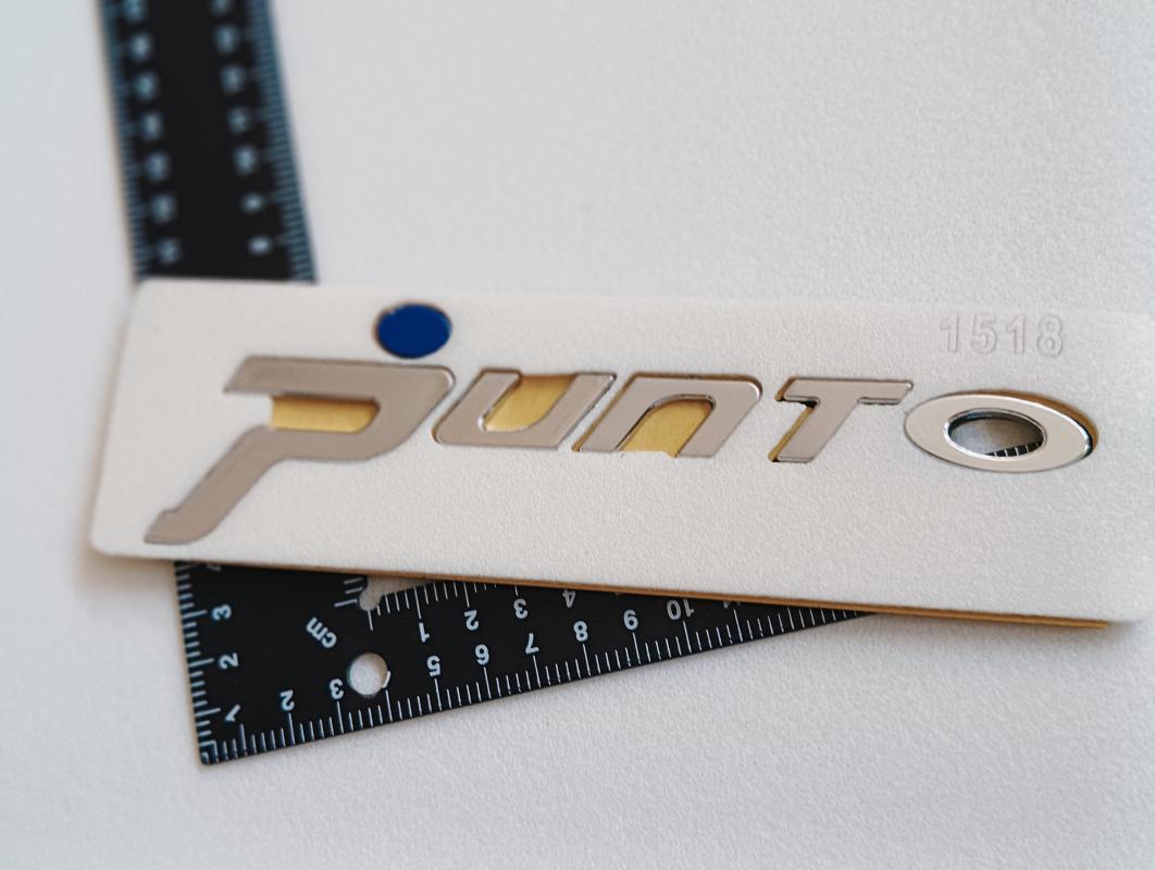 Punto Krom Bagaj Yazısı Mavi Noktalı 3M 3D ABS