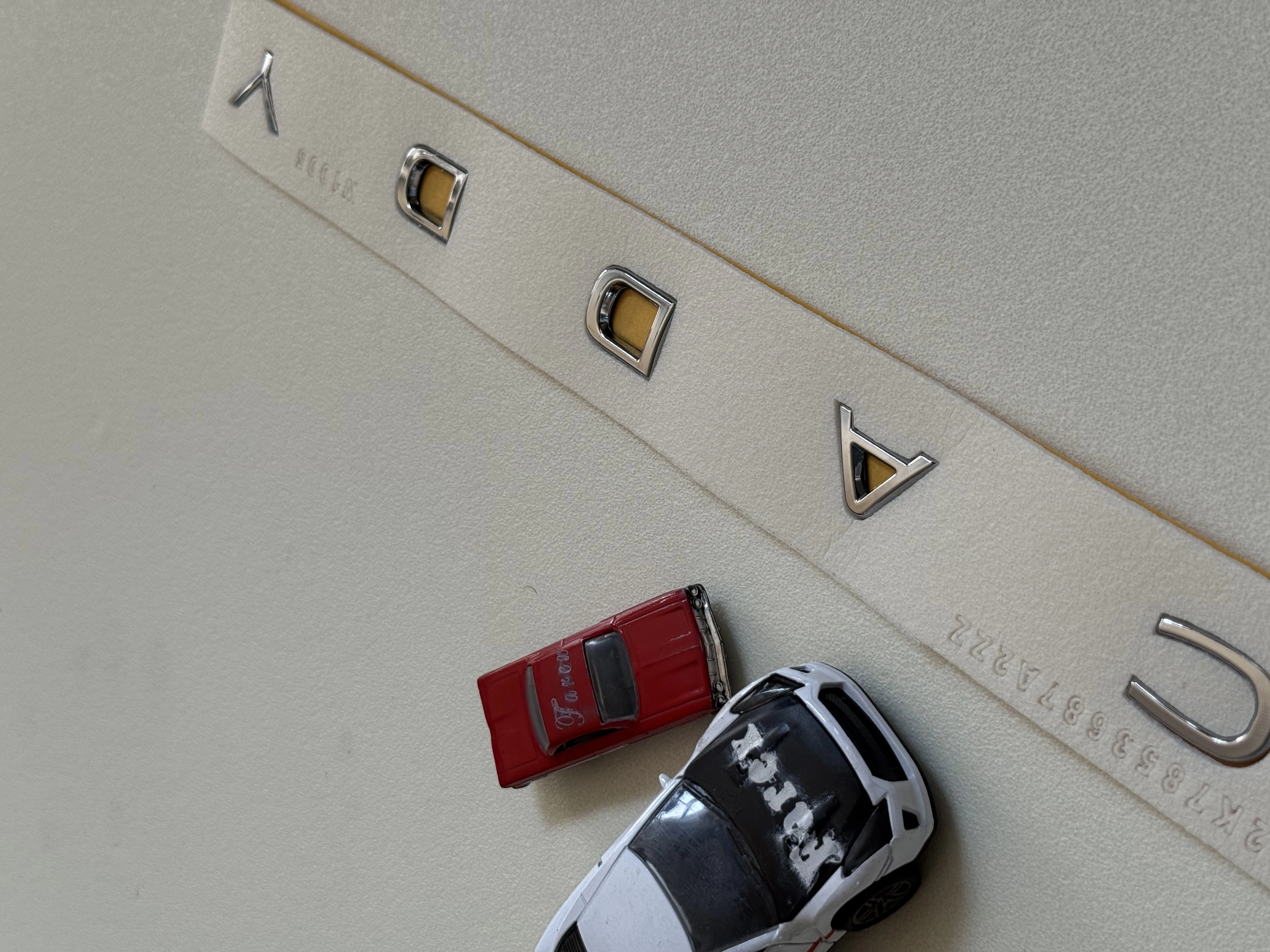 Caddy Yeni Nesil Boşluklu Krom Bagaj Yazısı