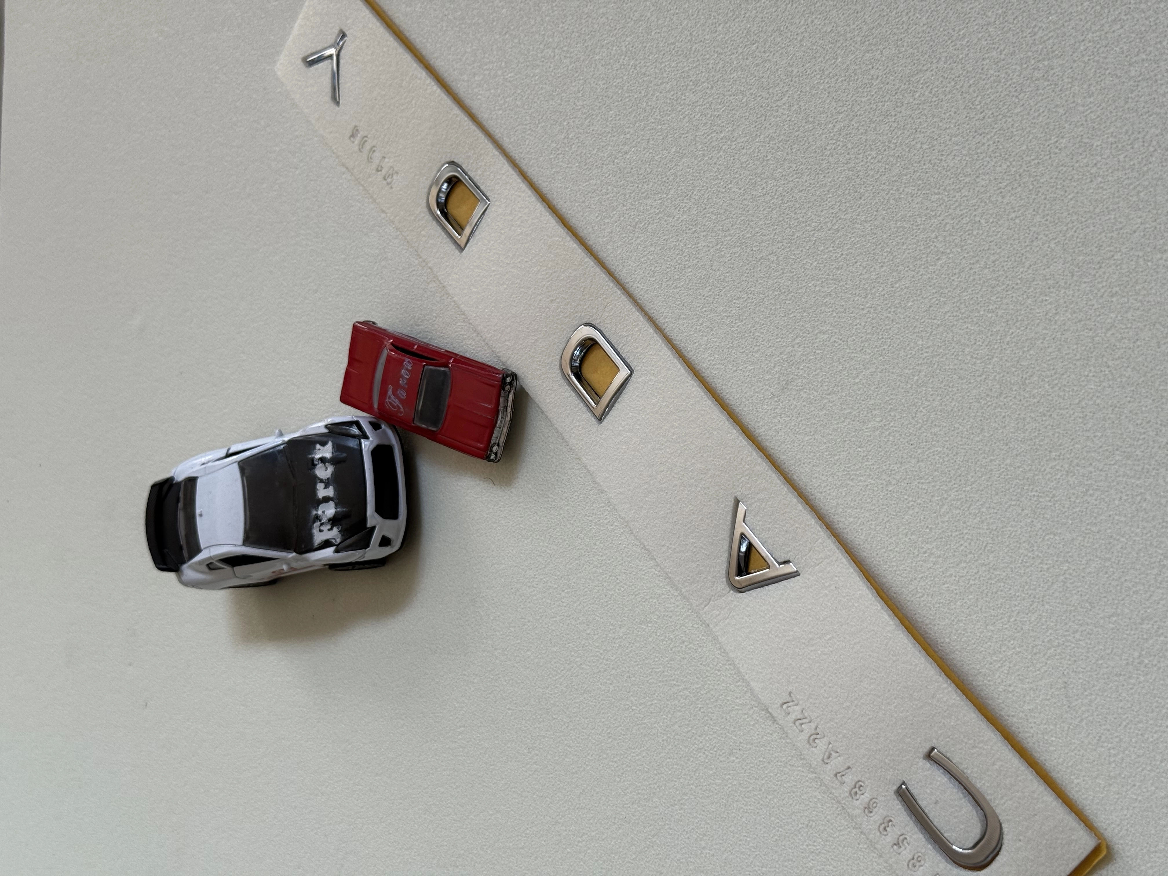 Caddy Yeni Nesil Boşluklu Krom Bagaj Yazısı
