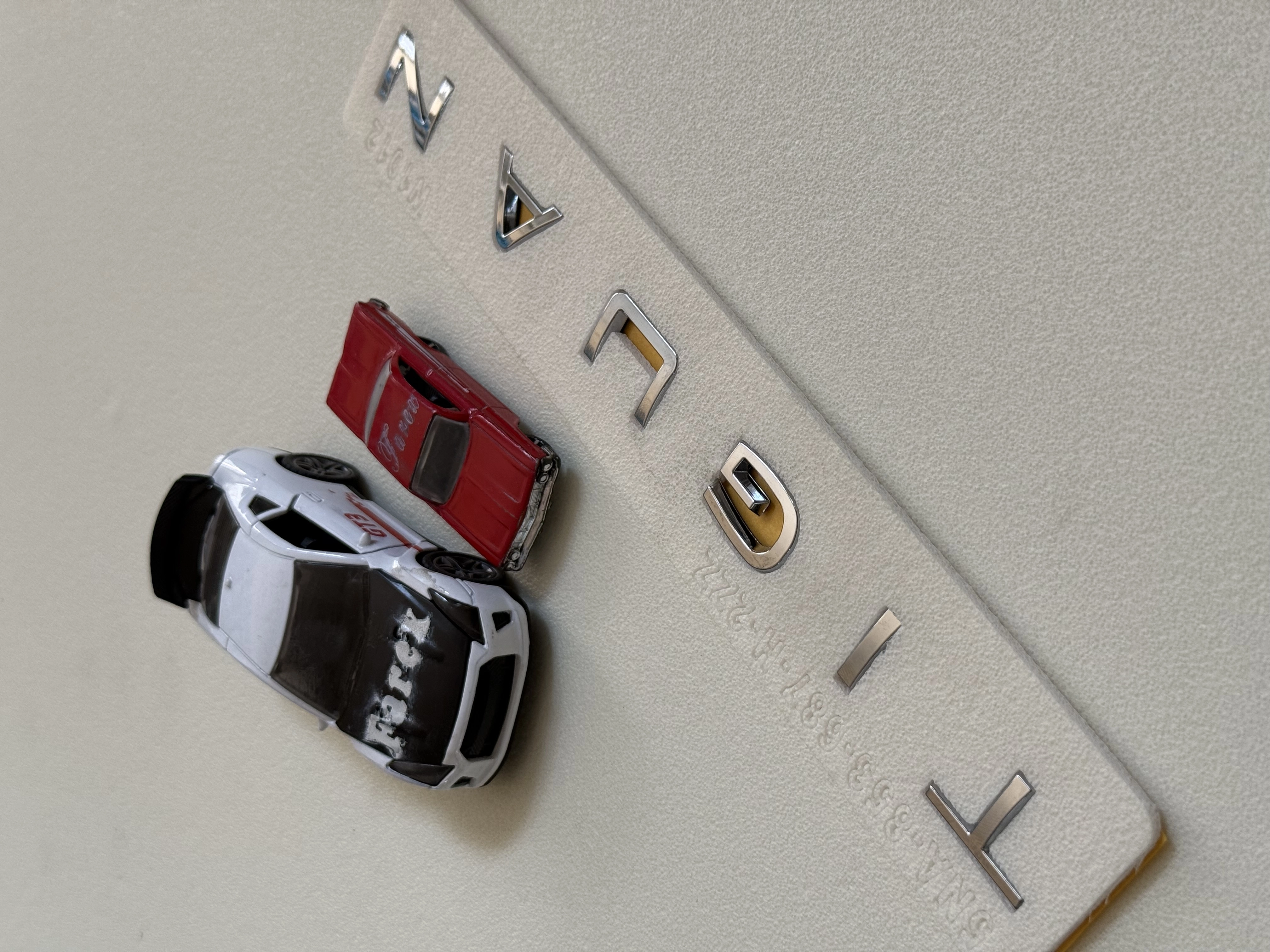 Tiguan Yeni Nesil Krom Bagaj Yazısı 3M 3D ABS Logo Arma