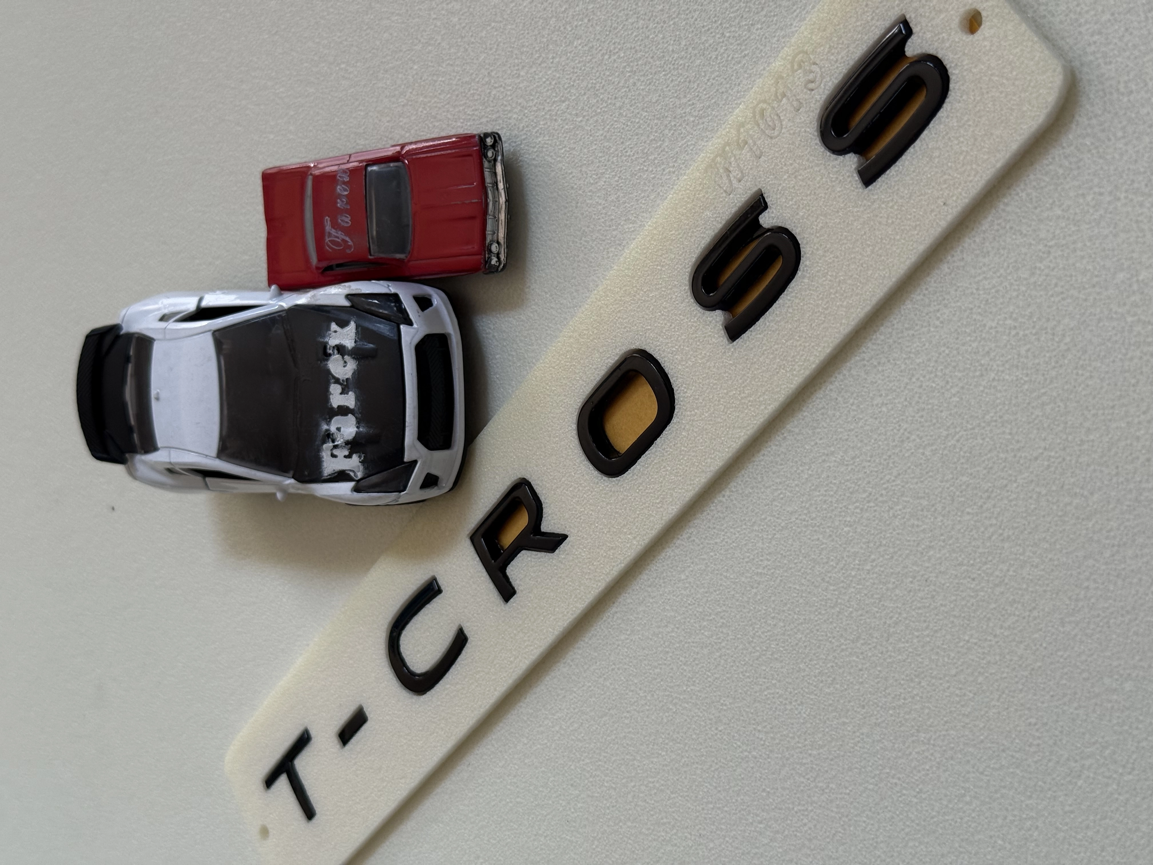 T-Cross Piano Black Bagaj Yazısı 3M 3D ABS